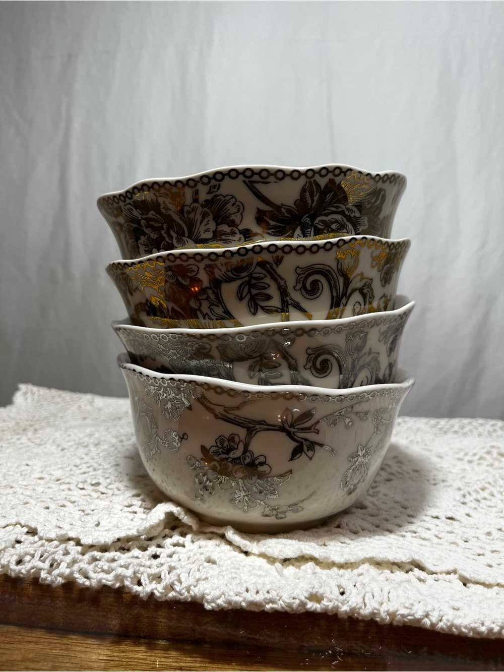 222 Fifth Adelaide Bowl Set of 4 Gold Silver Fine China Floral Bird Cereal Bowls - Picture 14 of 16